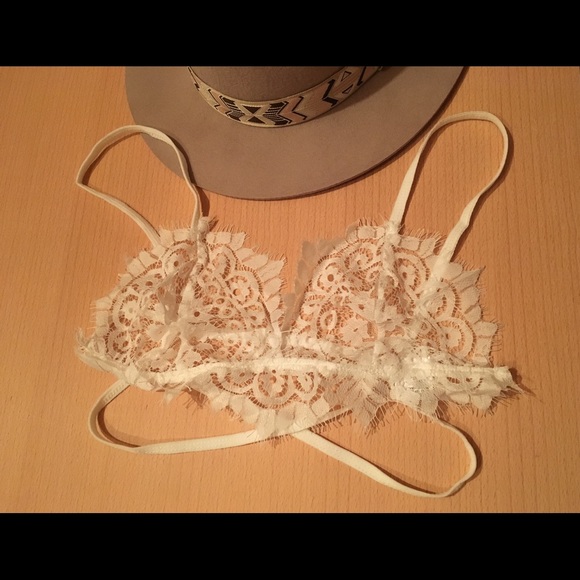 White Bralette - Picture 2 of 3